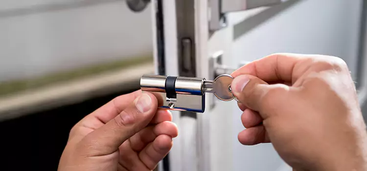 Emergency Locksmith for House North Olmsted